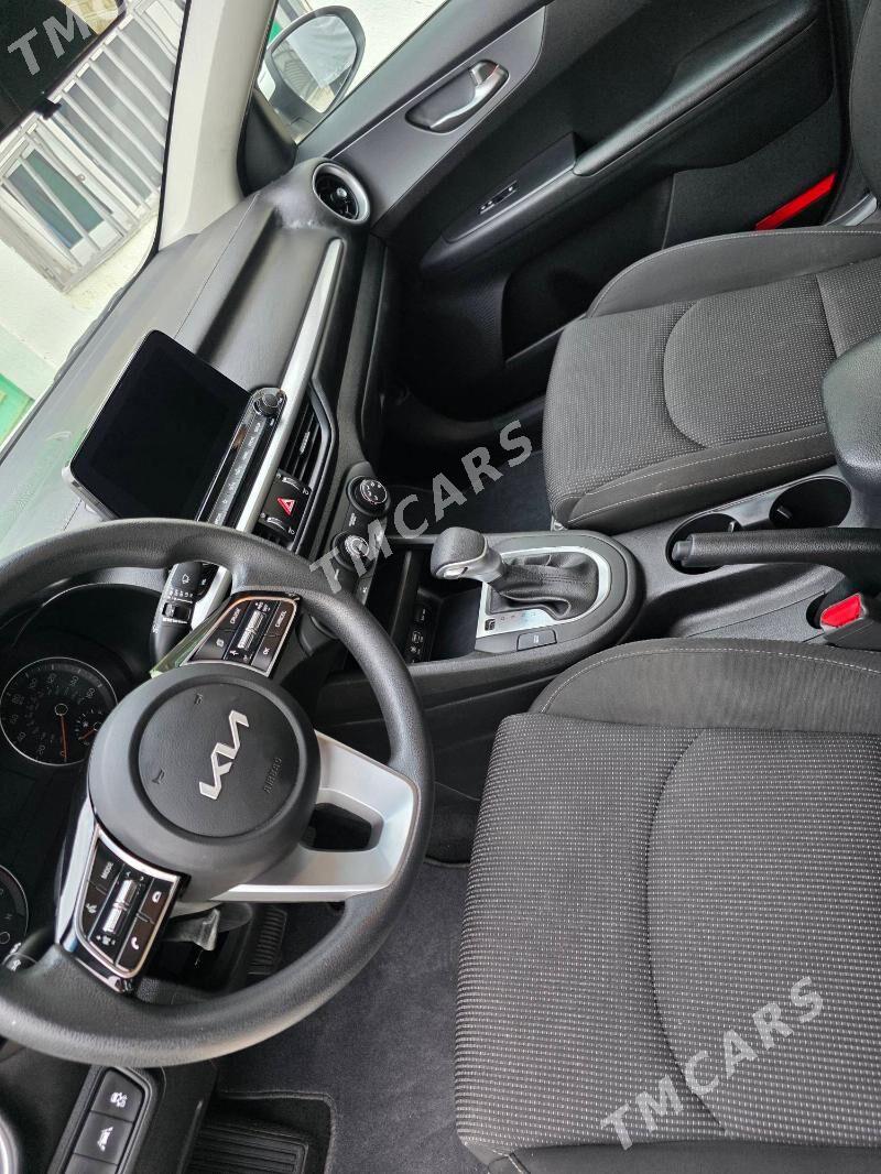Kia Forte 2021 - 245 000 TMT - Änew - img 4