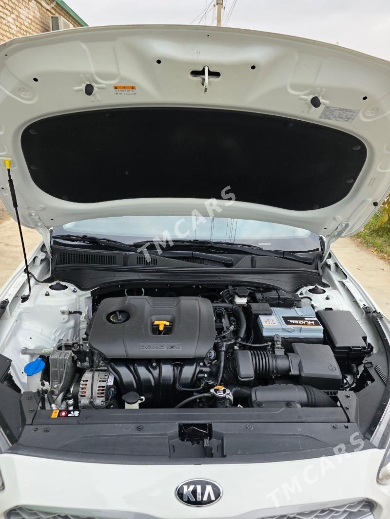 Kia Forte 2021 - 245 000 TMT - Änew - img 3