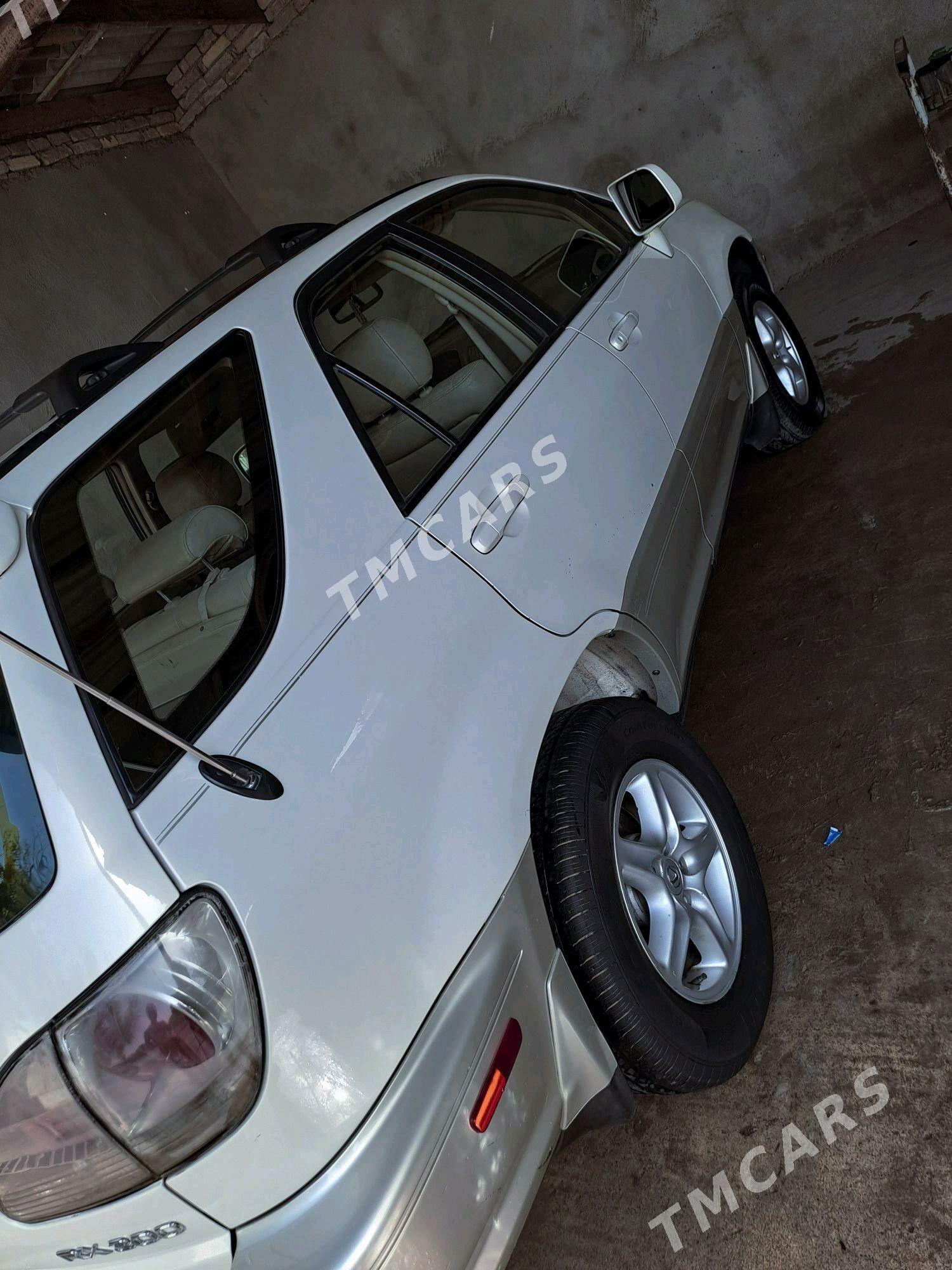 Lexus RX 300 2000 - 180 000 TMT - Kerki - img 2