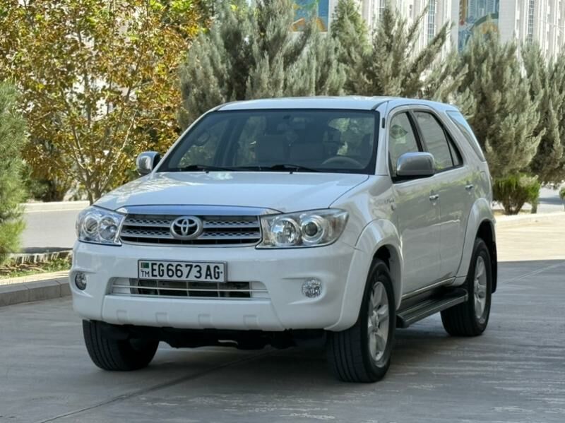 Toyota Fortuner 2011 - 295 000 TMT - Aşgabat - img 5