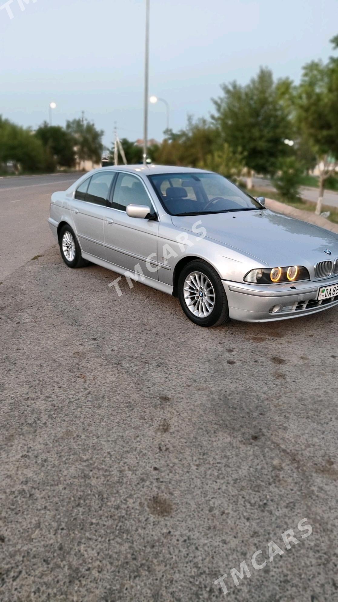 BMW E39 2001 - 120 000 TMT - Чарджоу - img 2