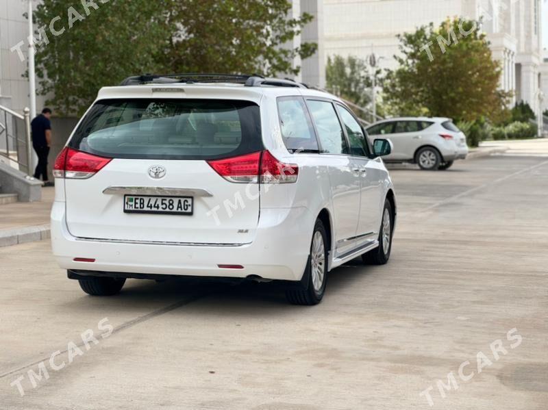 Toyota Sienna 2010 - 323 000 TMT - Ашхабад - img 2