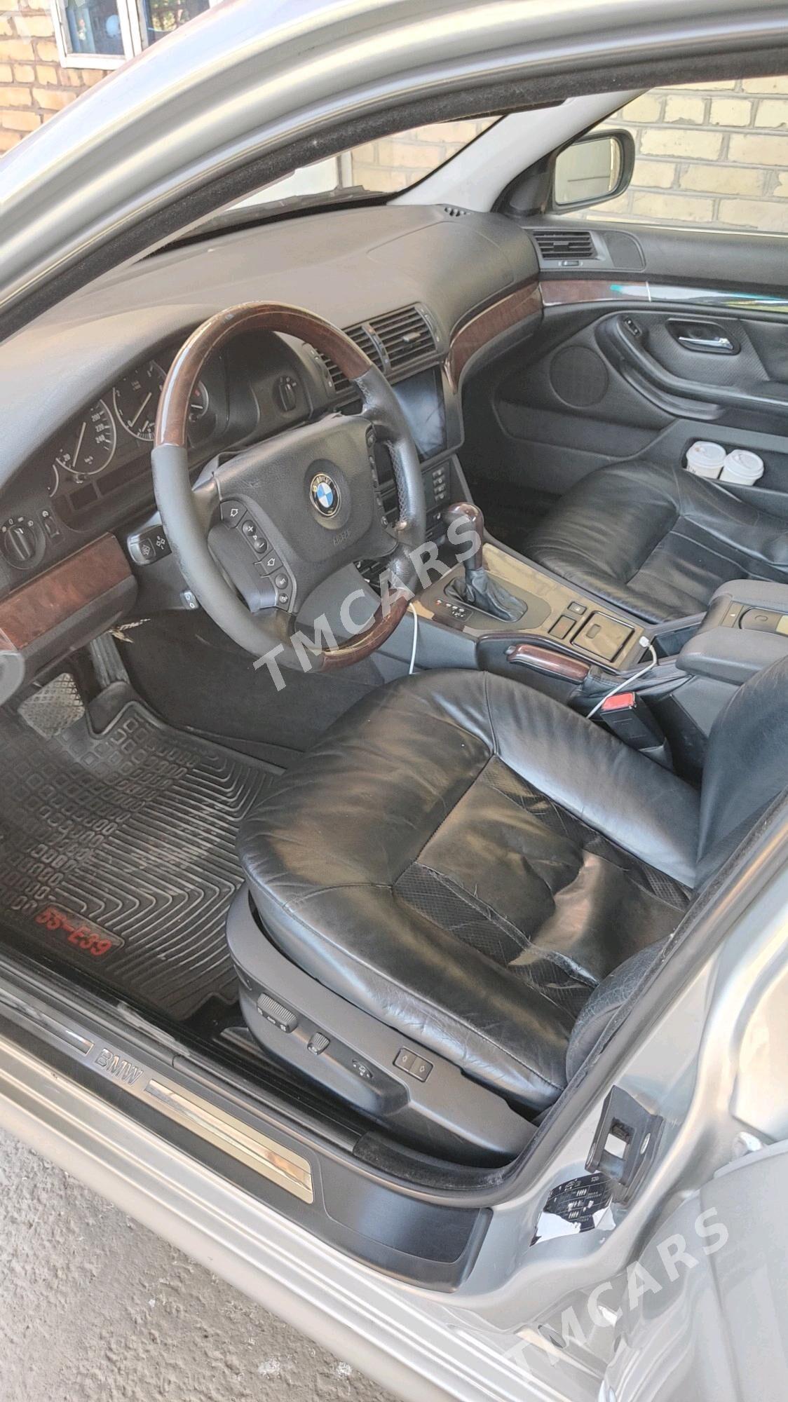 BMW E39 2001 - 120 000 TMT - Чарджоу - img 4
