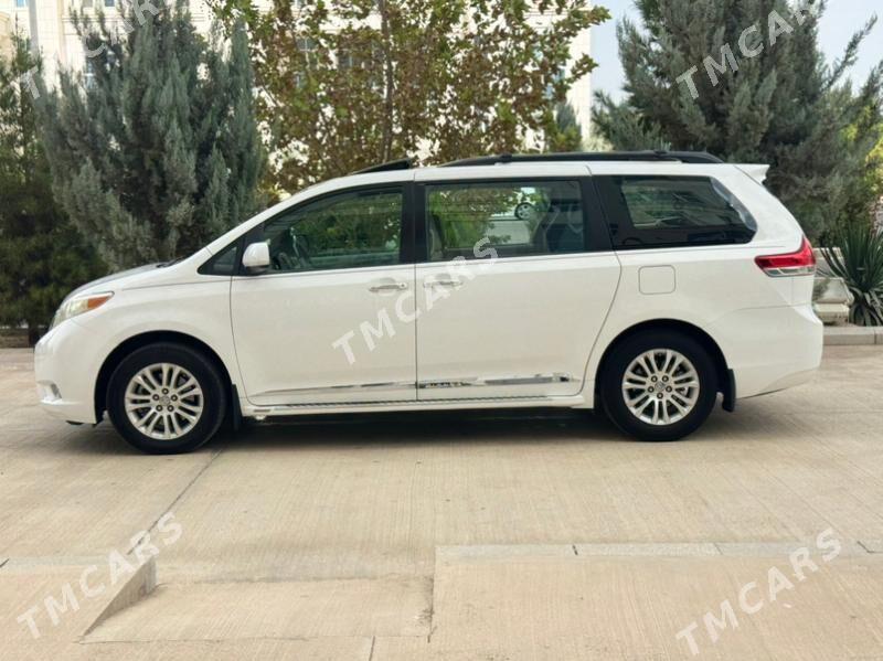 Toyota Sienna 2010 - 323 000 TMT - Ашхабад - img 3