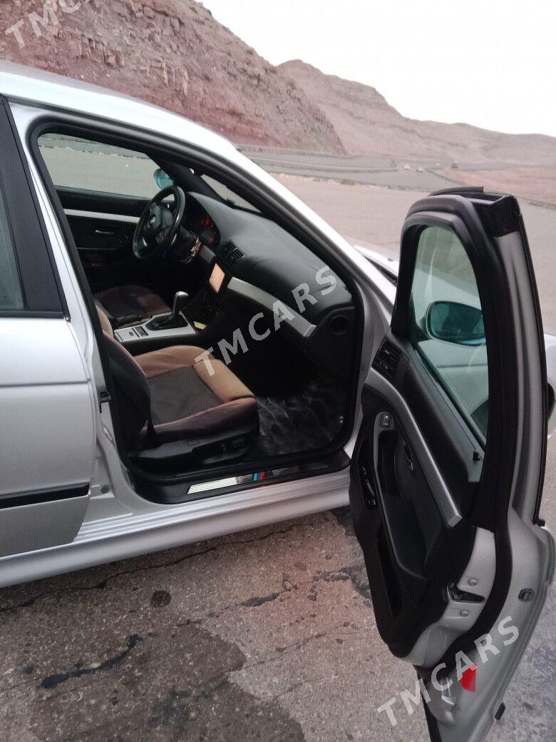 BMW E39 2002 - 130 000 TMT - Türkmenbaşy - img 2