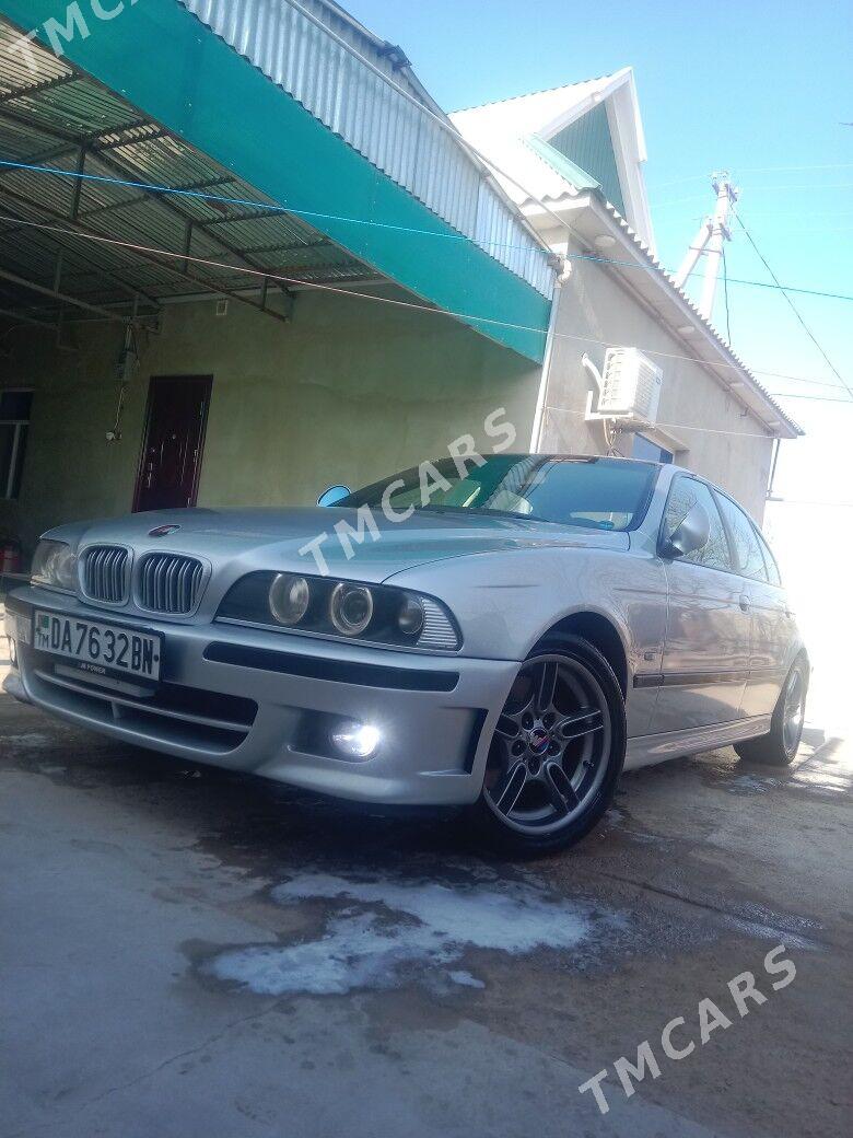 BMW E39 2002 - 130 000 TMT - Türkmenbaşy - img 3
