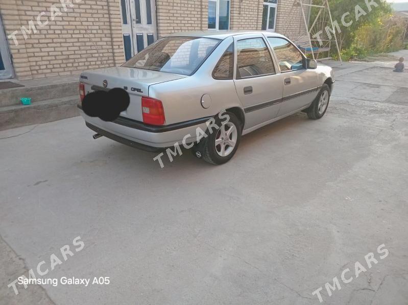 Opel Vectra 1989 - 33 000 TMT - Мары - img 4
