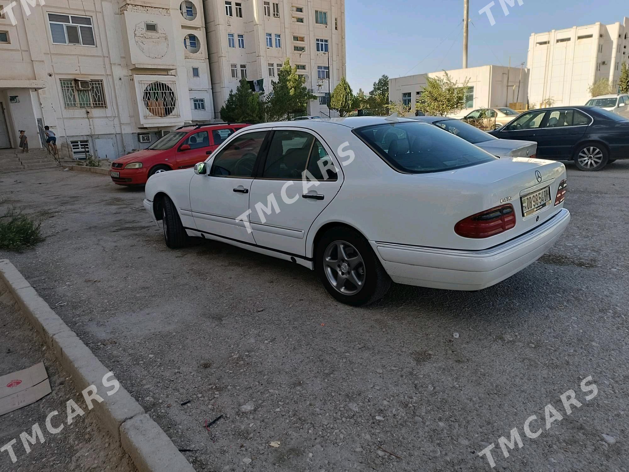 Mercedes-Benz E320 1999 - 88 000 TMT - Балканабат - img 3