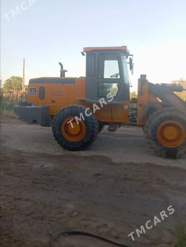 XCMG LW300F 2010 - 320 000 TMT - Гарабекевюл - img 4