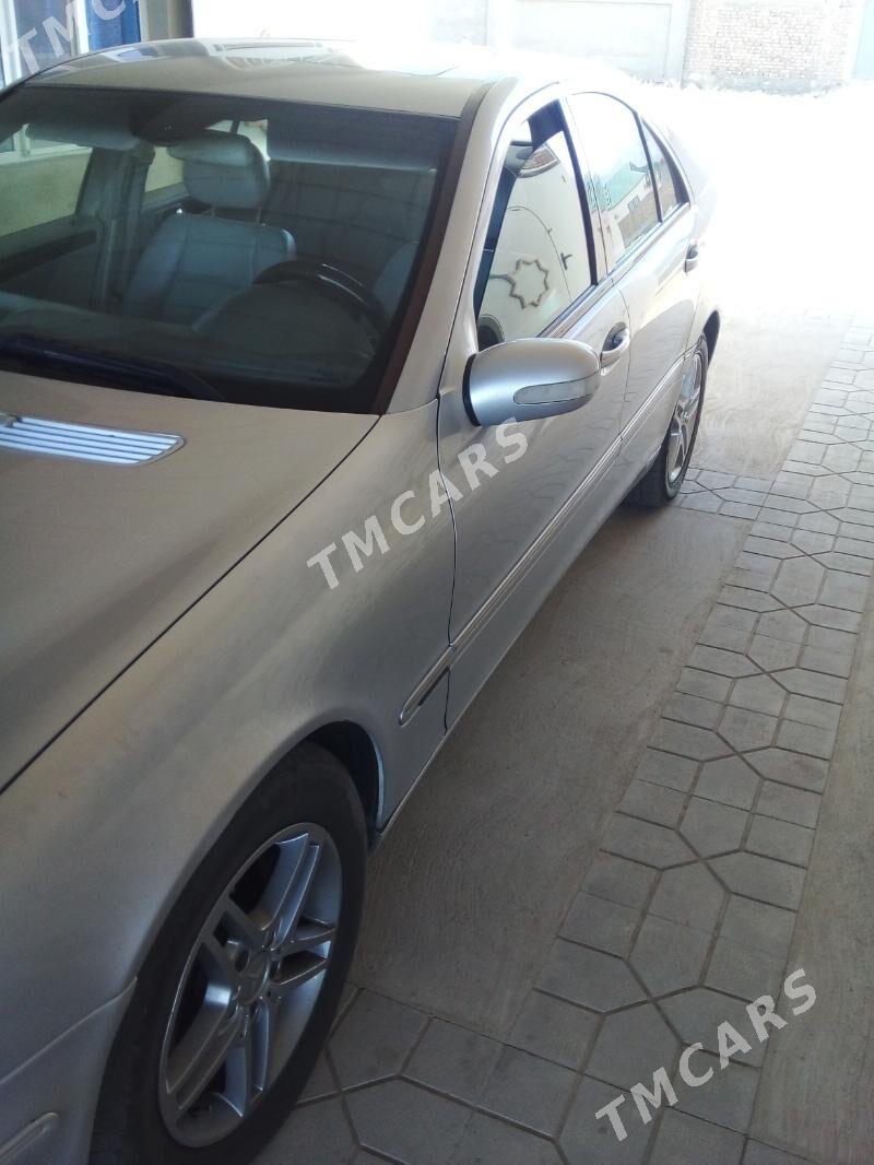 Mercedes-Benz C250 2003 - 63 000 TMT - Bereket - img 3
