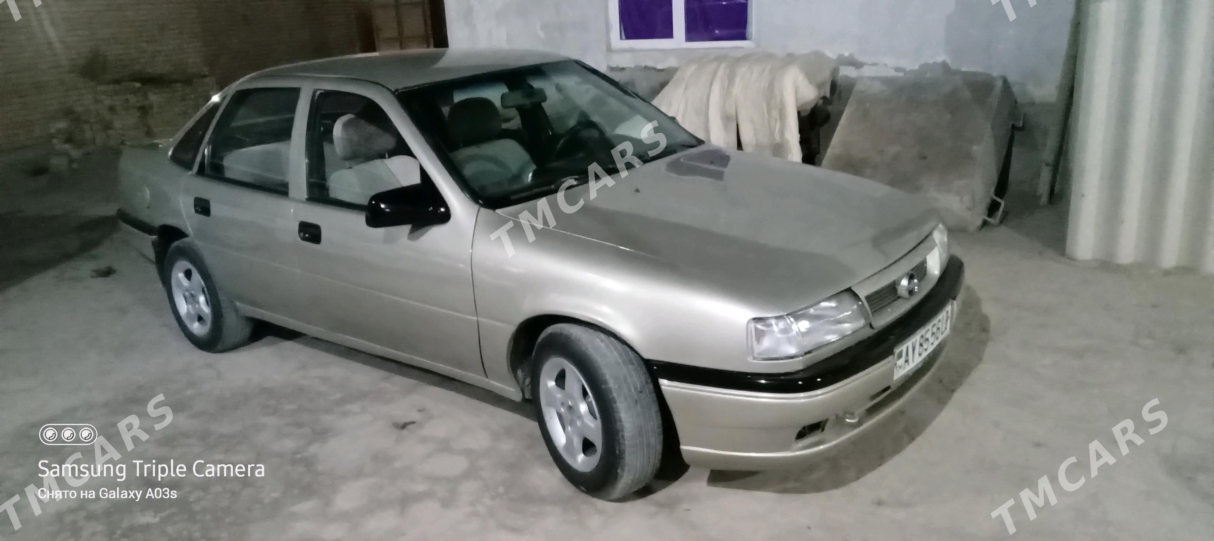 Opel Vectra 1990 - 40 000 TMT - Чарджоу - img 2