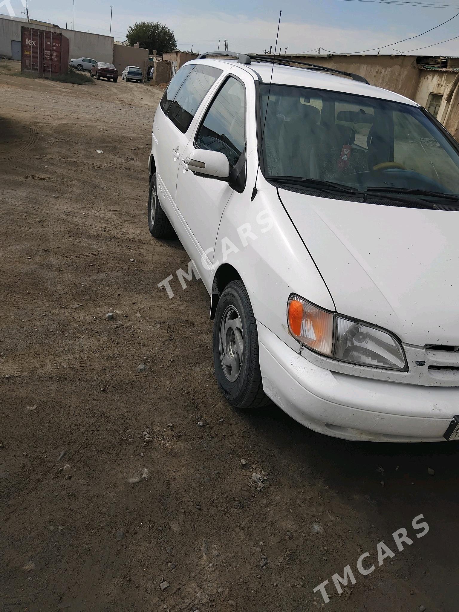 Toyota Sienna 2000 - 120 000 TMT - Гурбансолтан Едже - img 2