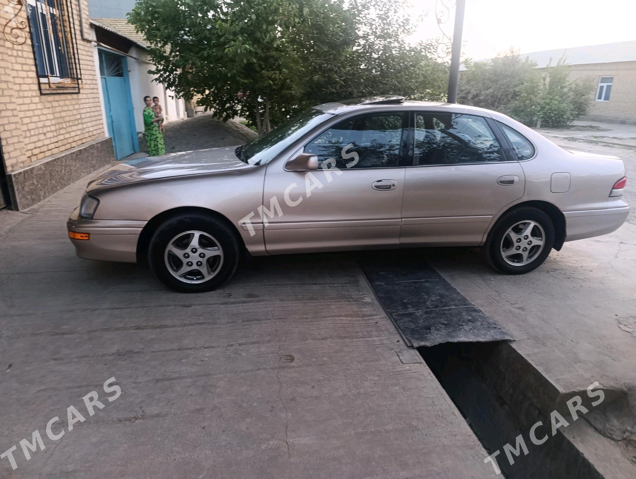 Toyota Avalon 1997 - 145 000 TMT - Saýat - img 2