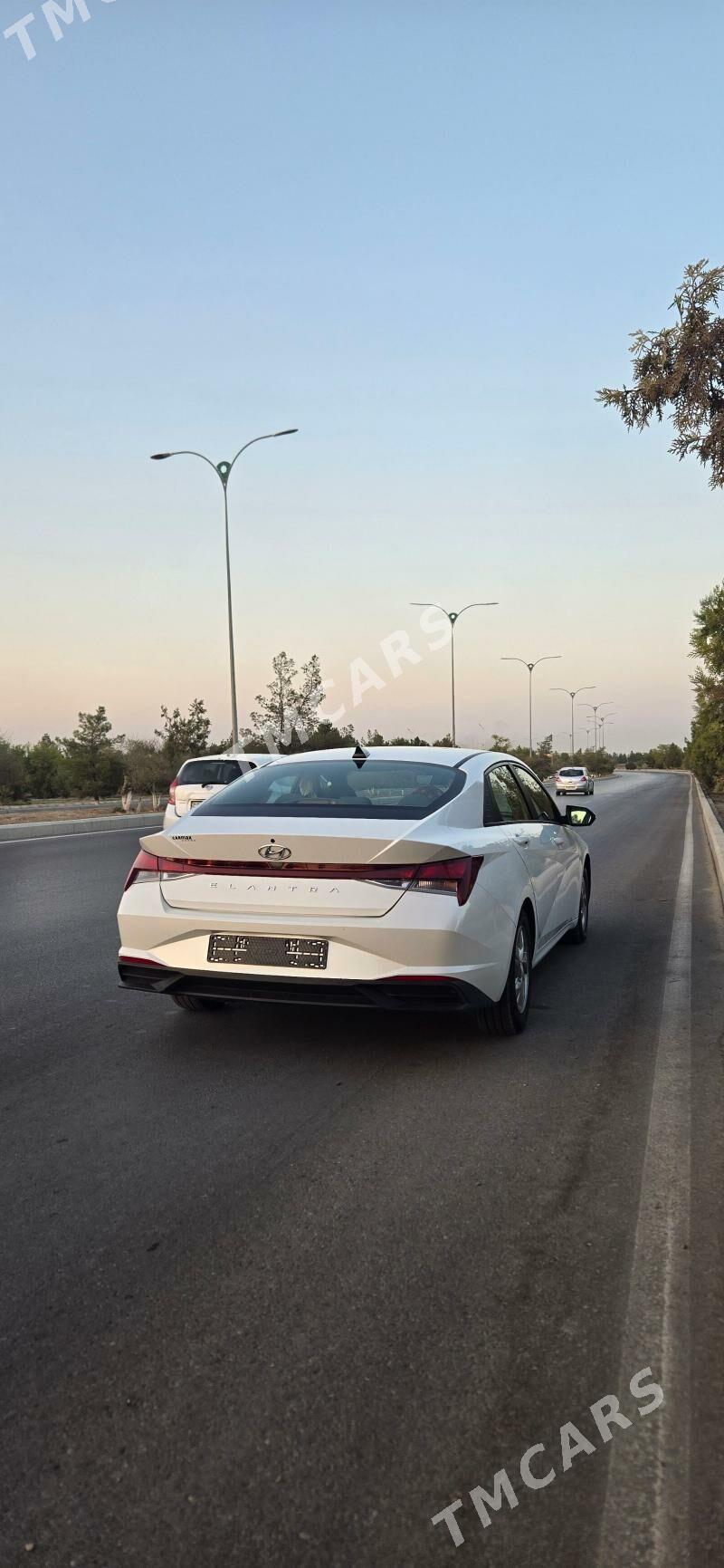 Hyundai Elantra 2021 - 250 000 TMT - Ашхабад - img 3