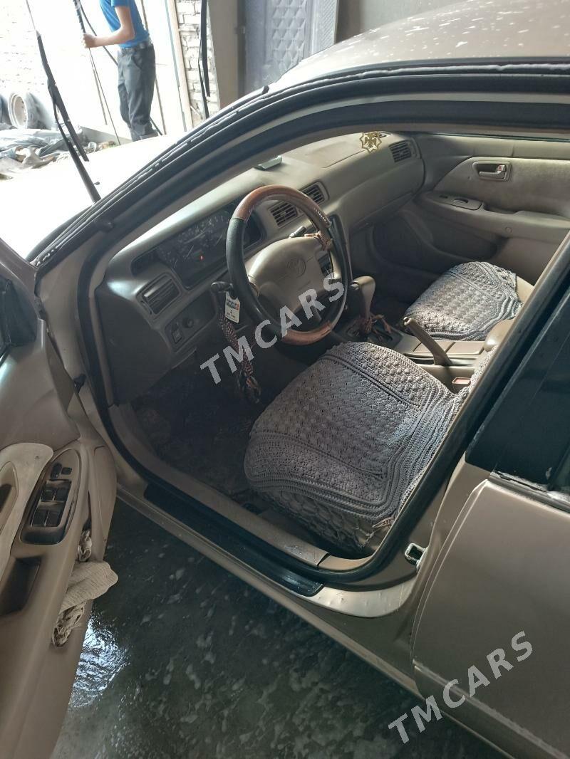Toyota Camry 1999 - 120 000 TMT - Saýat - img 3