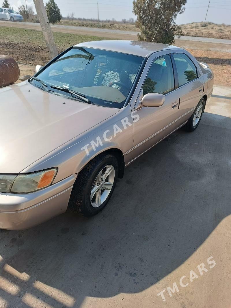 Toyota Camry 1999 - 120 000 TMT - Saýat - img 2