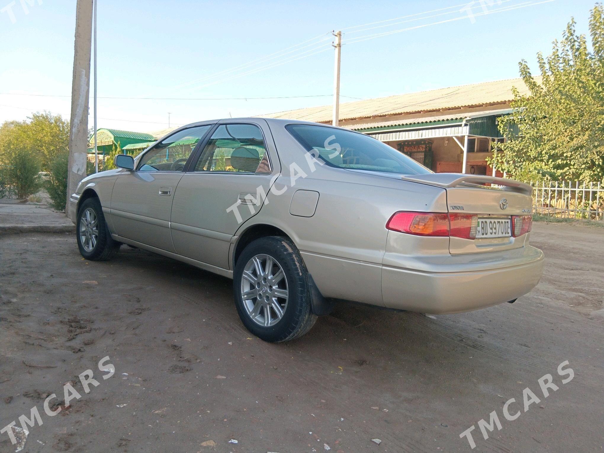 Toyota Camry 1998 - 135 000 TMT - Köneürgenç - img 4
