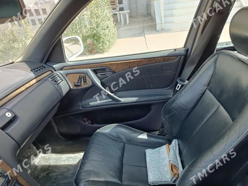 Mercedes-Benz E500 2000 - 110 000 TMT - Aşgabat - img 3