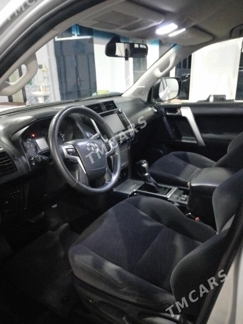 Toyota Land Cruiser Prado 2017 - 780 000 TMT - Дянев - img 5