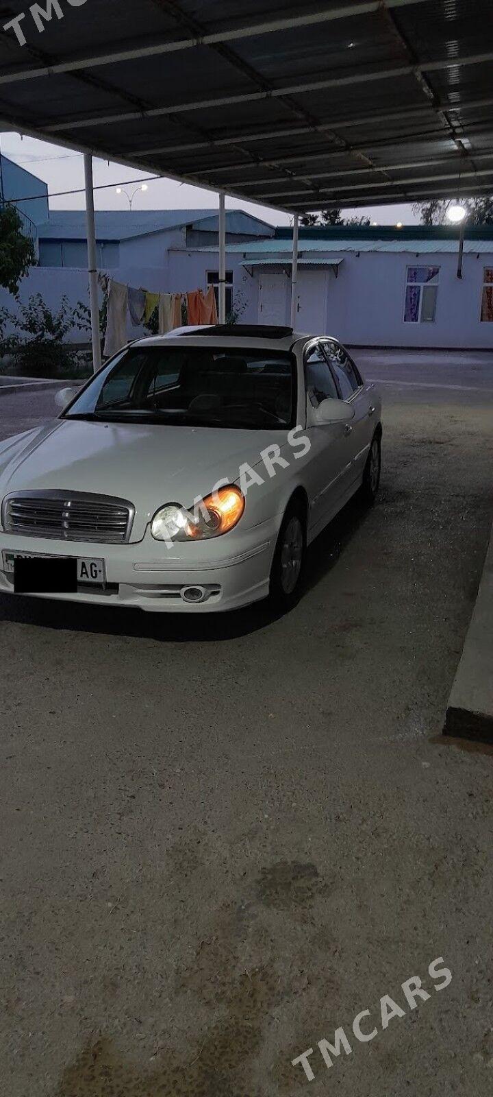 Hyundai Sonata 2002 - 67 000 TMT - Гарадамак Шор - img 6