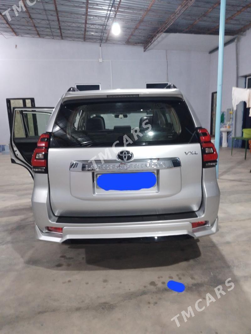 Toyota Land Cruiser Prado 2017 - 780 000 TMT - Дянев - img 8