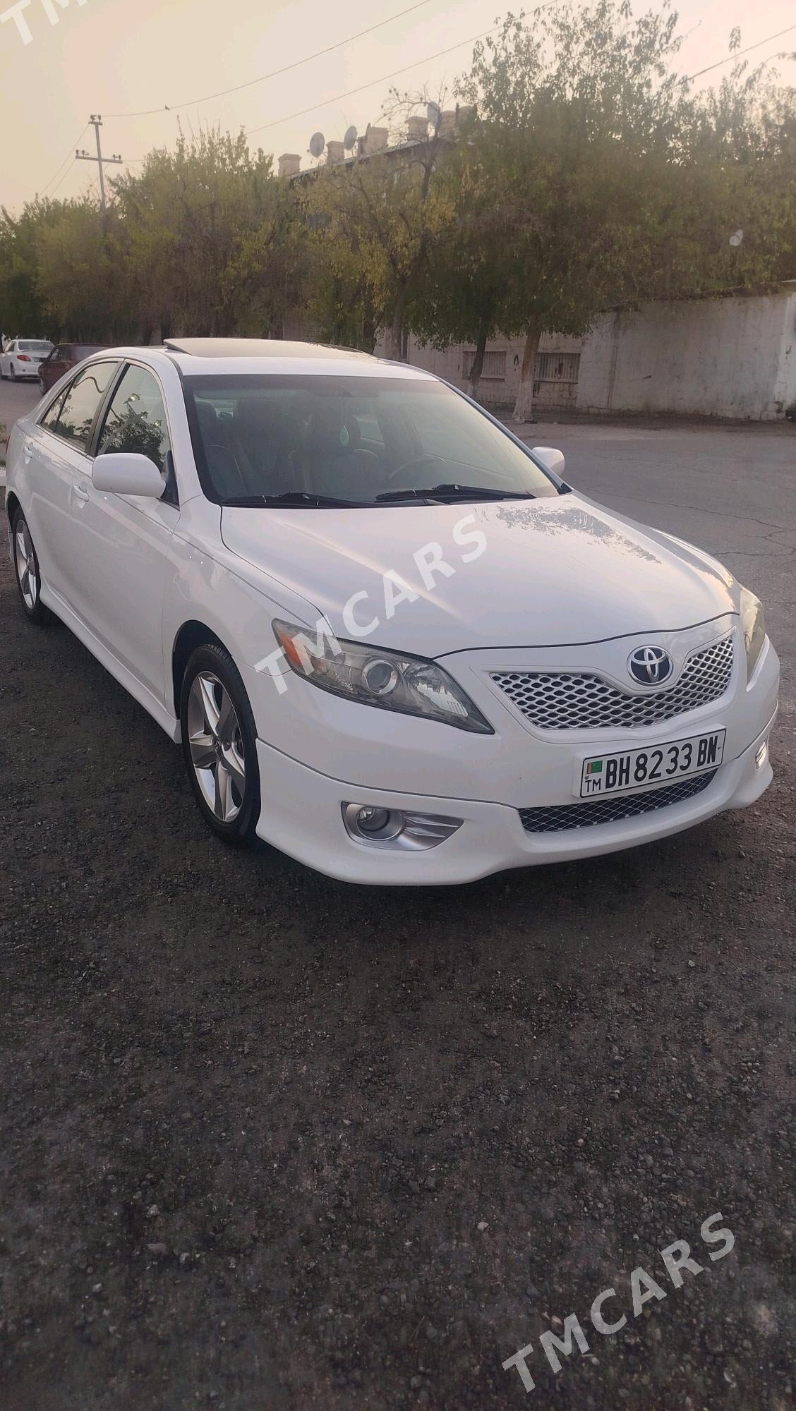 Toyota Camry 2010 - 240 000 TMT - Балканабат - img 2