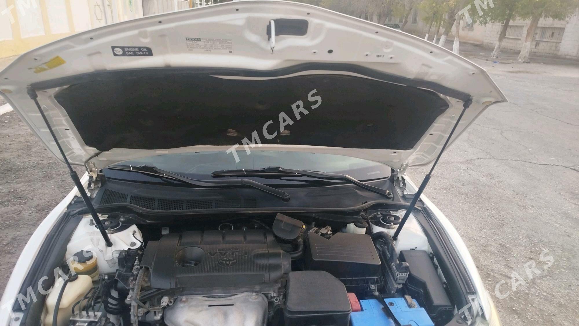 Toyota Camry 2010 - 240 000 TMT - Балканабат - img 6