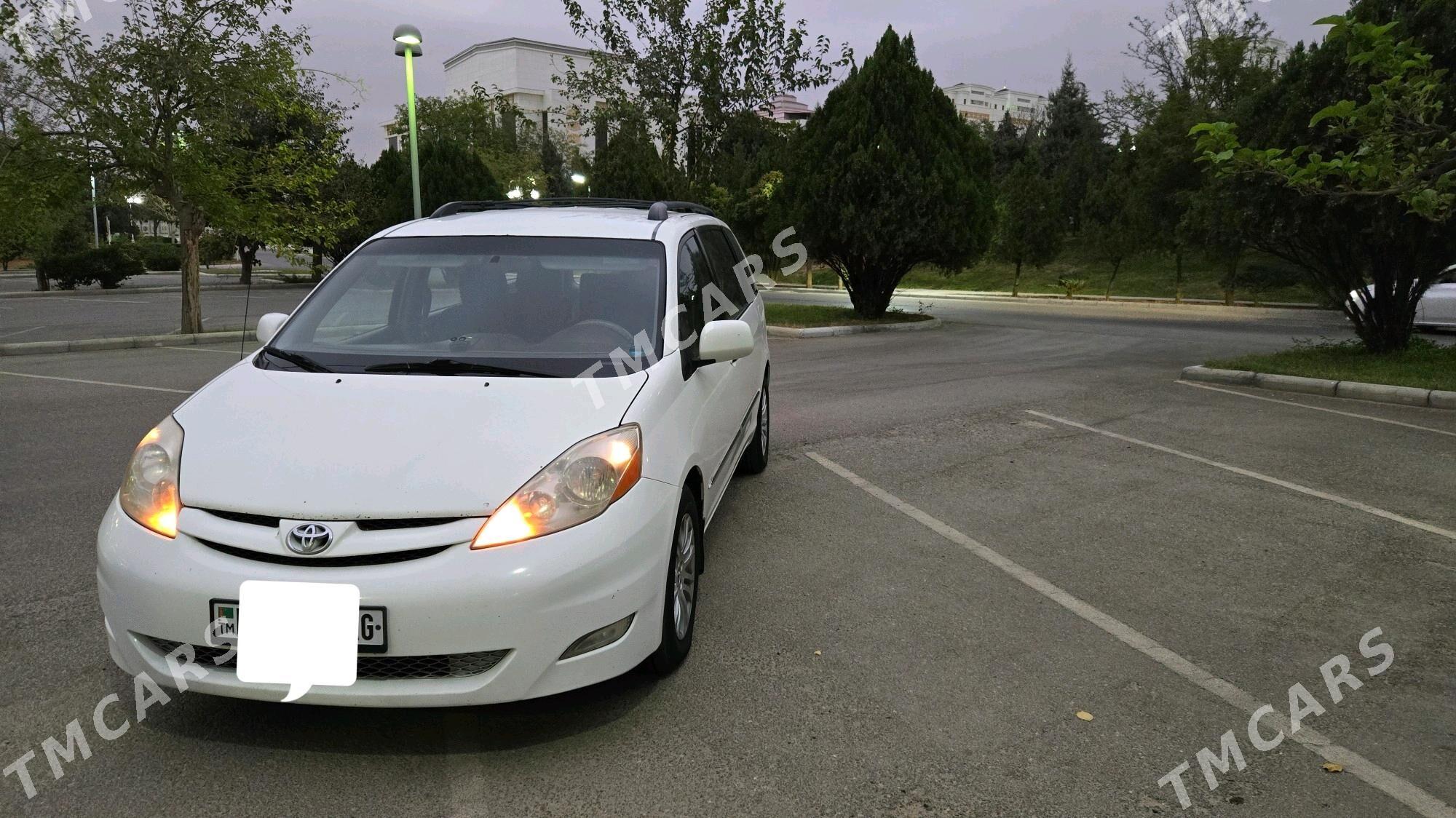 Toyota Sienna 2009 - 255 000 TMT - Ашхабад - img 2