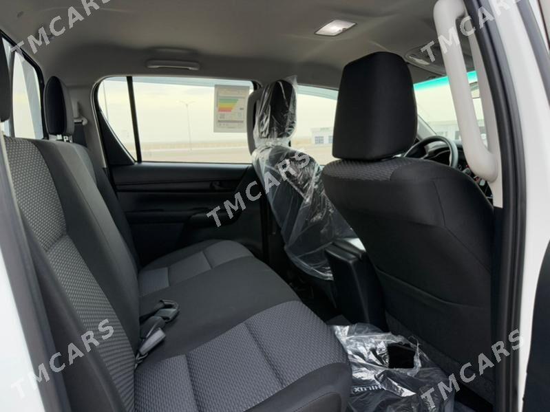 Toyota Hilux 2025 - 695 000 TMT - Ашхабад - img 9