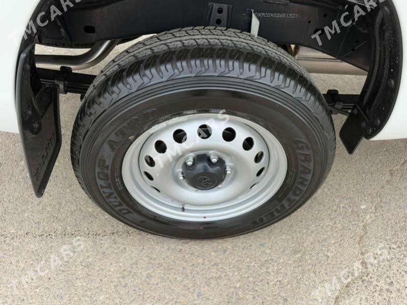 Toyota Hilux 2025 - 695 000 TMT - Ашхабад - img 7