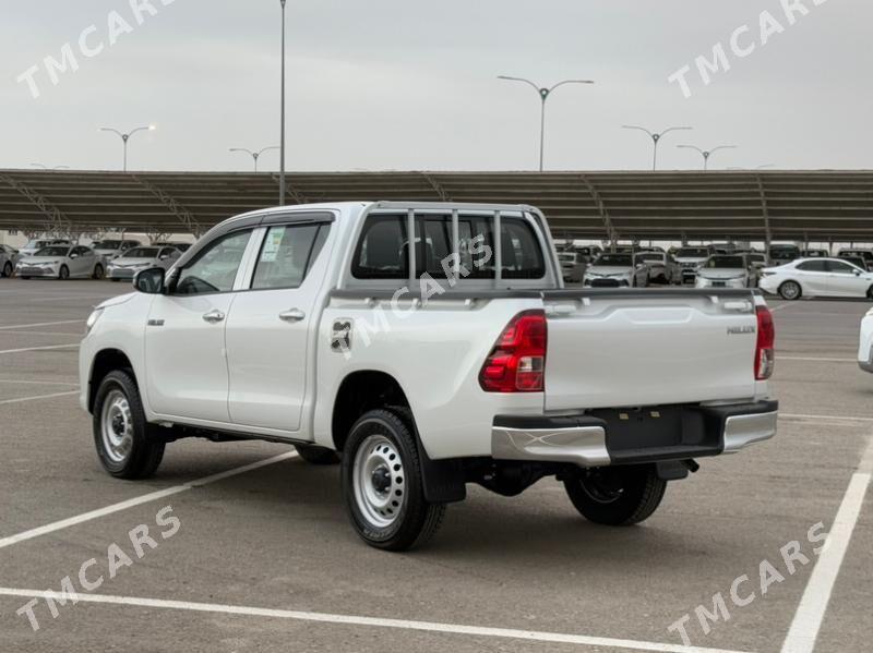 Toyota Hilux 2025 - 695 000 TMT - Ашхабад - img 4