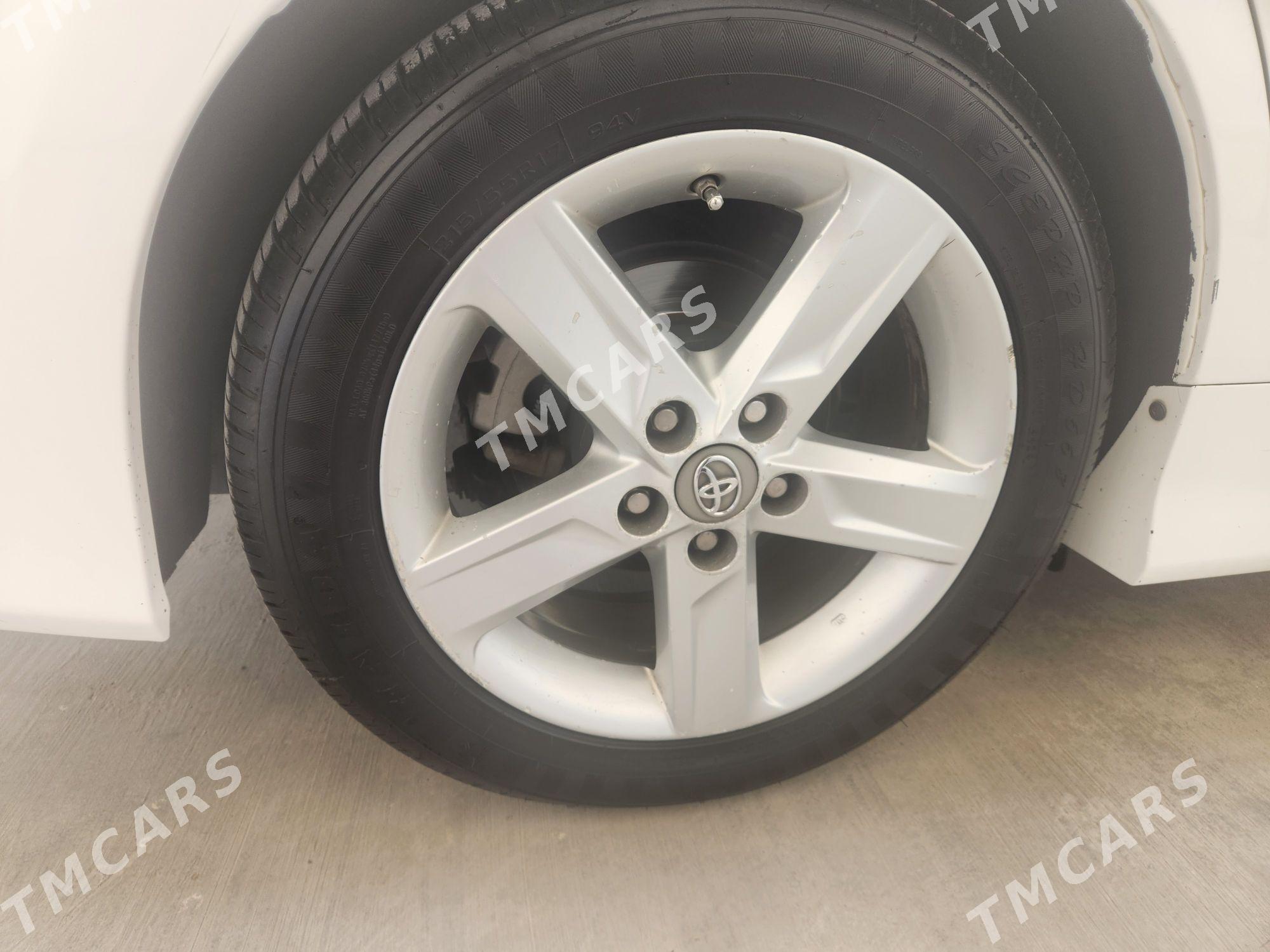 Toyota Camry 2012 - 230 000 TMT - Garadamak - img 3