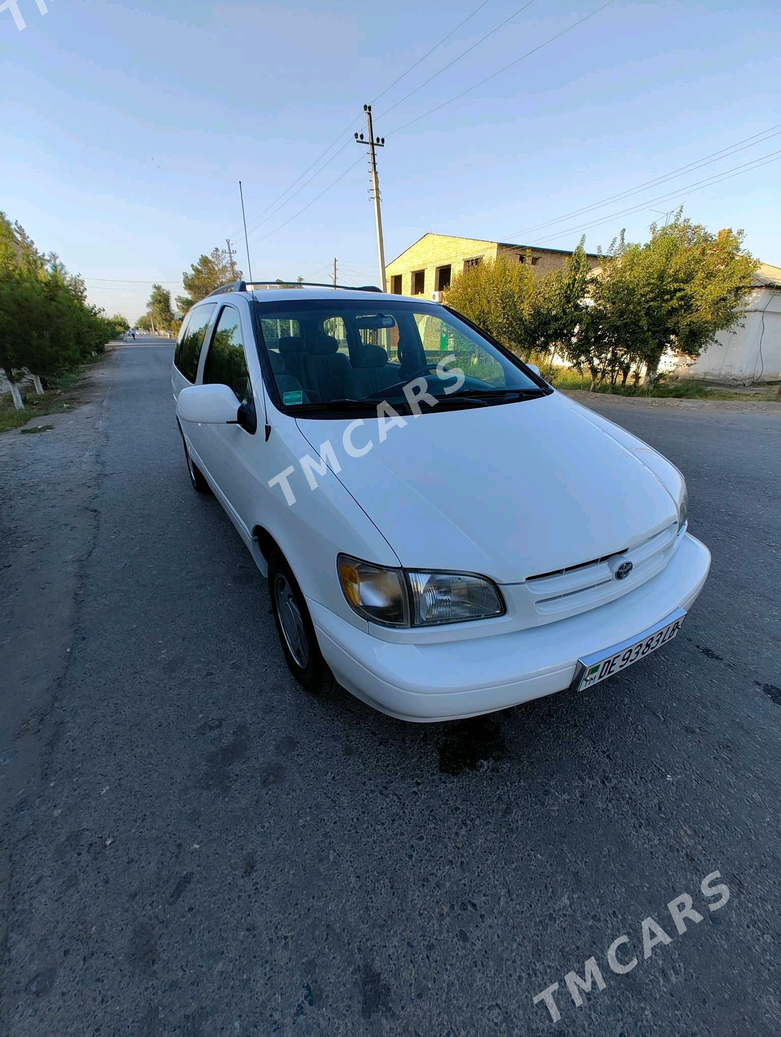Toyota Sienna 1999 - 158 000 TMT - Türkmenabat - img 10