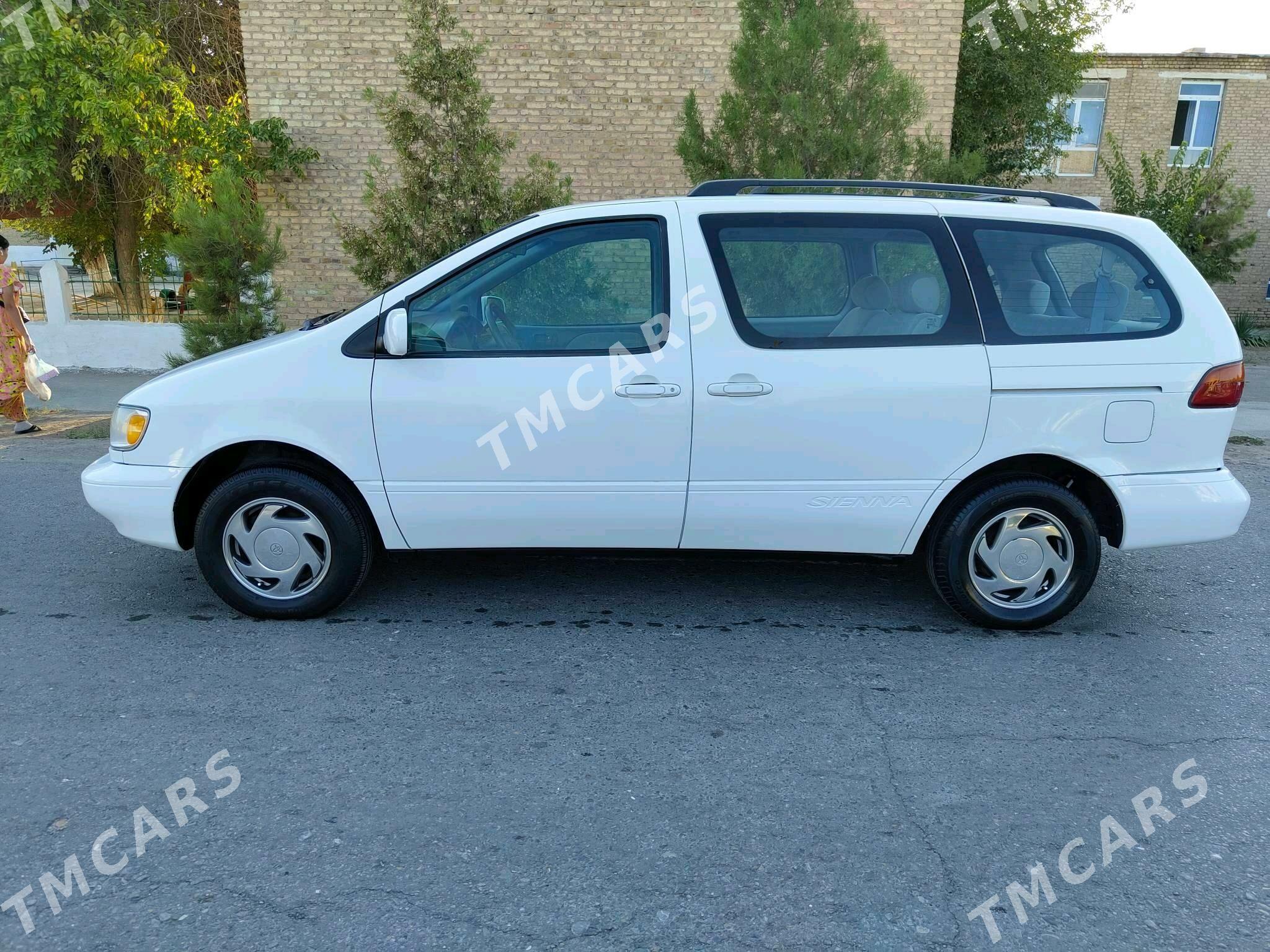 Toyota Sienna 1999 - 158 000 TMT - Türkmenabat - img 9