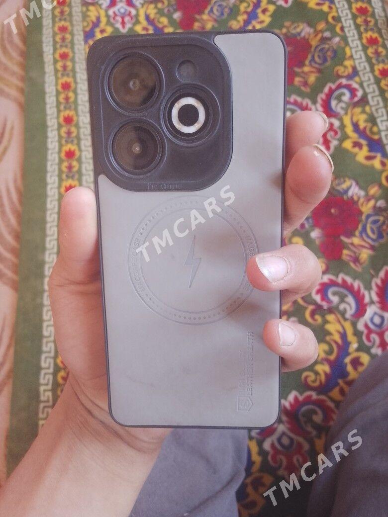 infinix smart 8 - Дянев - img 2