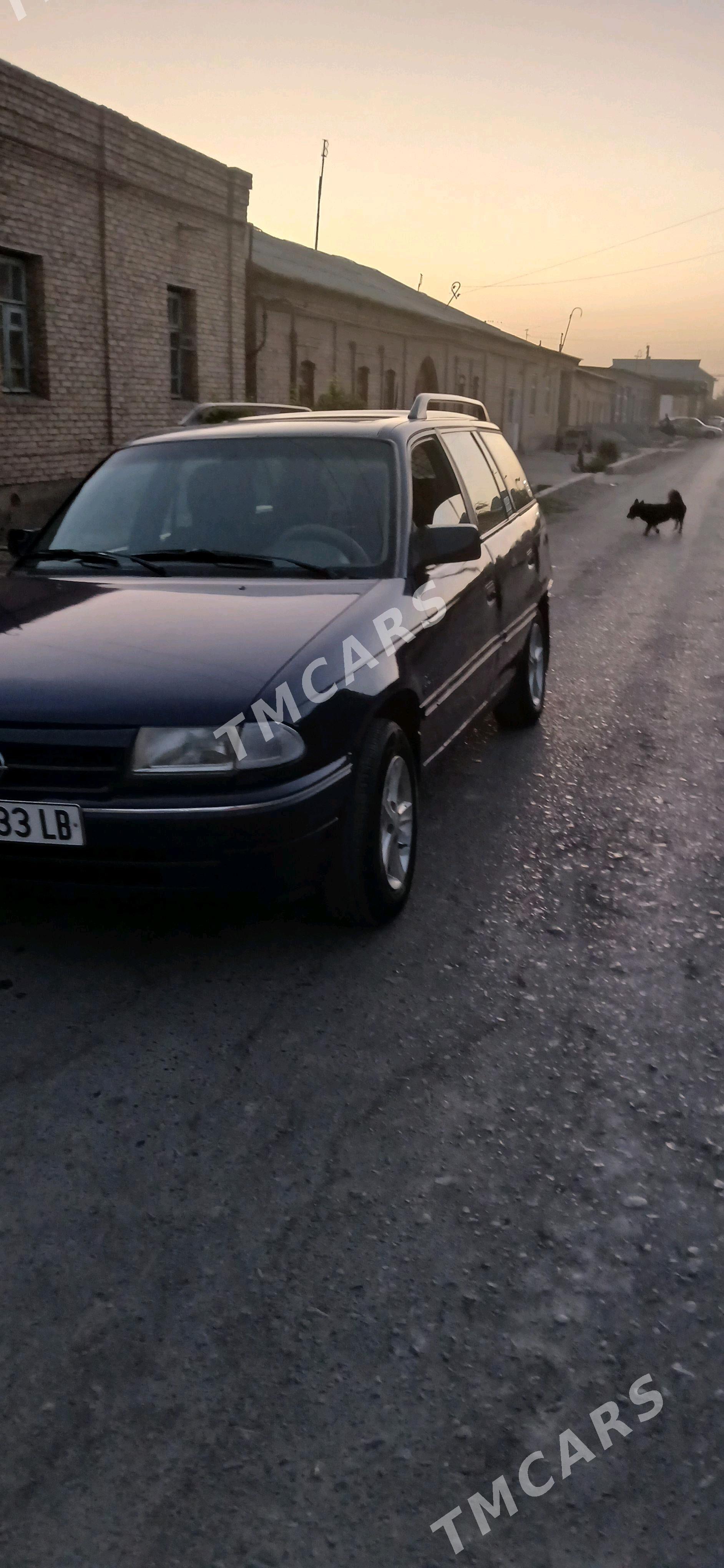 Opel Astra 1992 - 32 000 TMT - Чарджоу - img 3