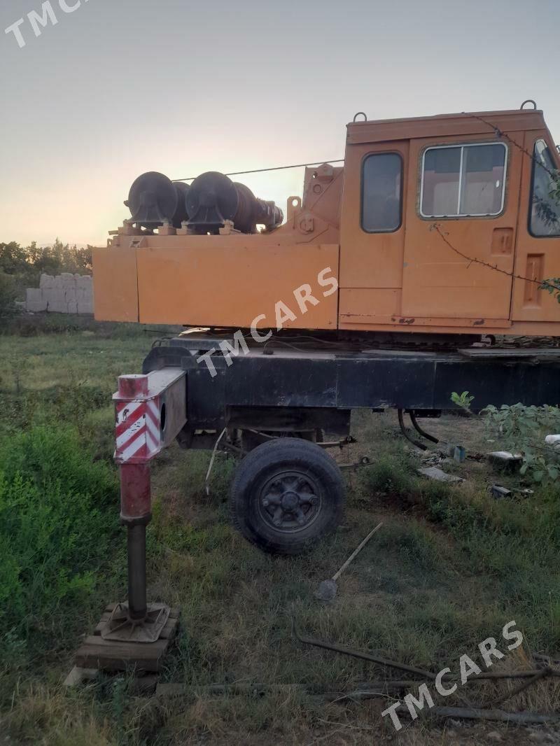 Tadano Faun Atf 60-4 2005 - 200 000 TMT - Шабатский этрап - img 3
