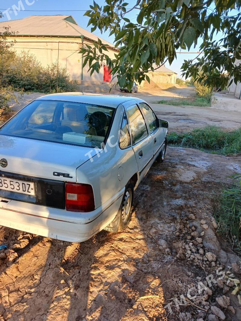 Opel Vectra 1992 - 32 000 TMT - Gurbansoltan Eje - img 2