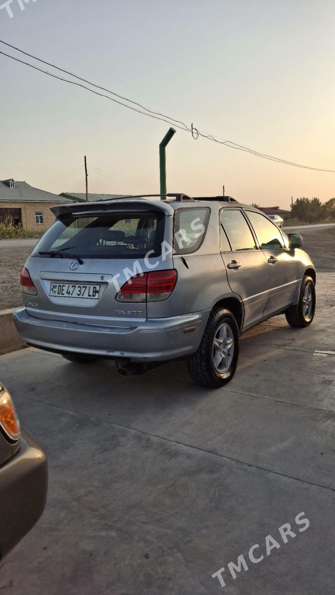 Lexus RX 300 2000 - 170 000 TMT - Дянев - img 4