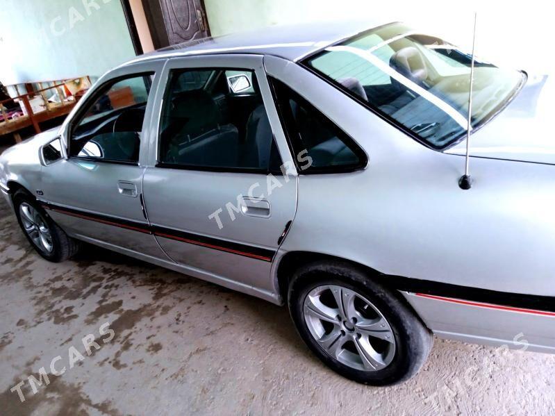Opel Vectra 1989 - 24 000 TMT - Губадаг - img 2