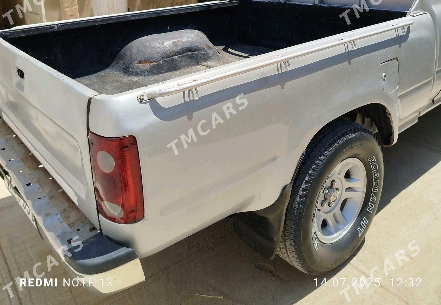 Toyota Hilux 2006 - 60 000 TMT - Балканабат - img 2