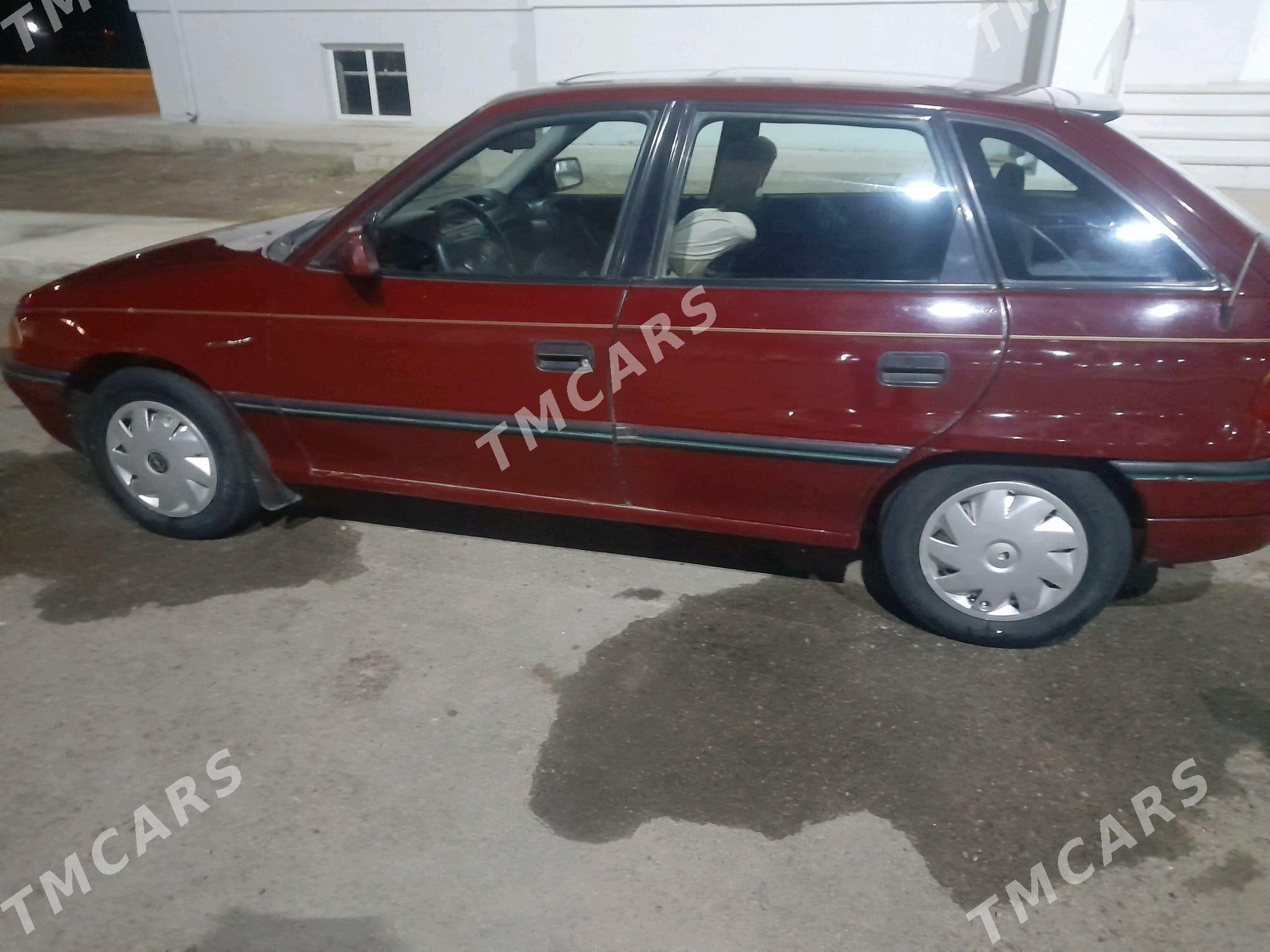 Opel Astra 1993 - 30 000 TMT - Дашогуз - img 4