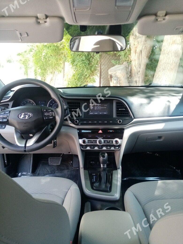Hyundai Elantra 2020 - 210 000 TMT - Балканабат - img 3