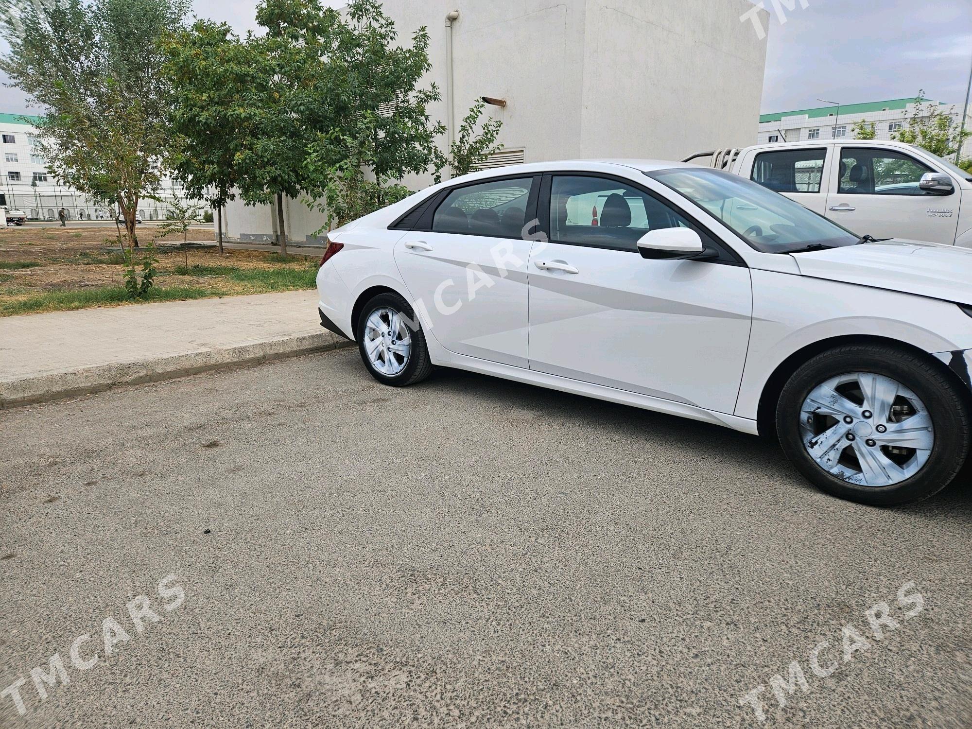 Hyundai Elantra 2021 - 229 000 TMT - Гуртли - img 4