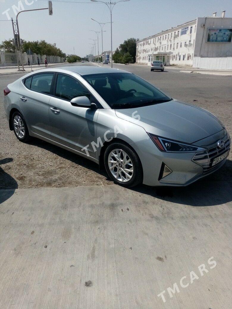 Hyundai Elantra 2020 - 210 000 TMT - Балканабат - img 6