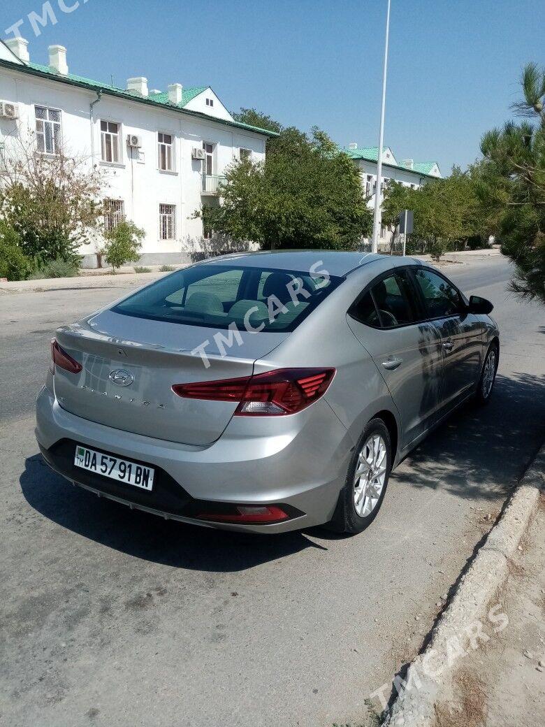 Hyundai Elantra 2020 - 210 000 TMT - Балканабат - img 7