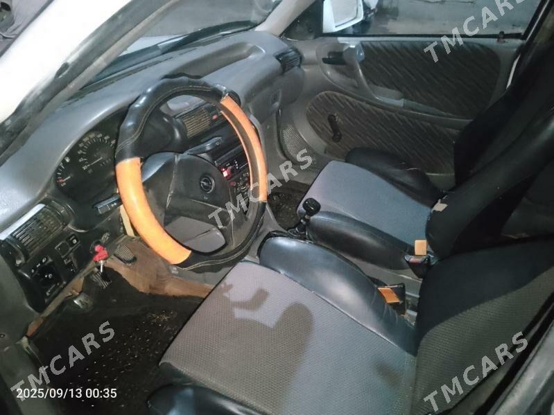 Opel Astra 1993 - 23 000 TMT - Чарджоу - img 5