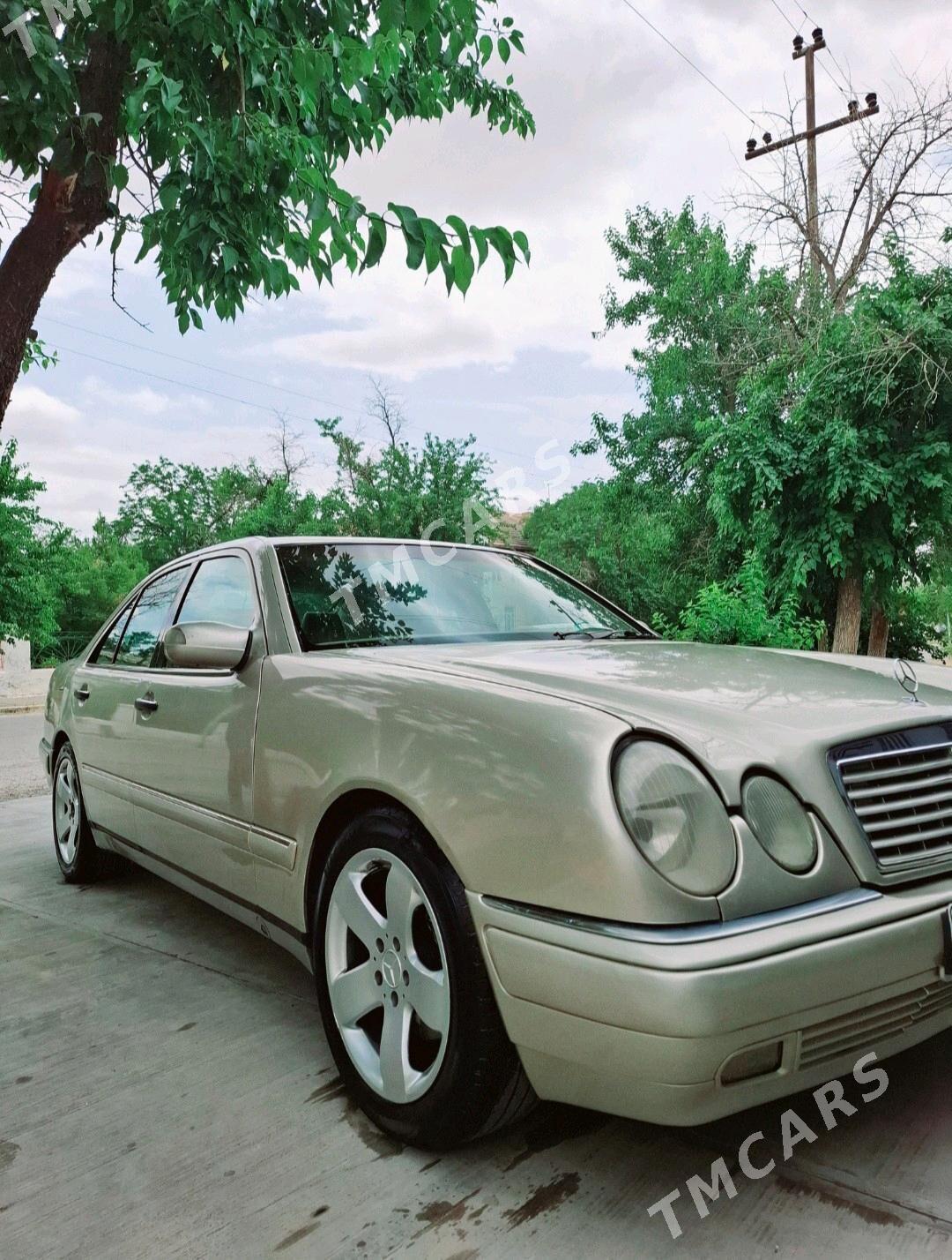Mercedes-Benz E430 1999 - 85 000 TMT - Türkmenbaşy - img 3