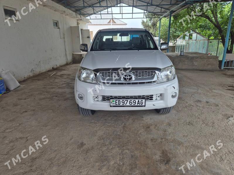 Toyota Hilux 2009 - 350 000 TMT - Aşgabat - img 4
