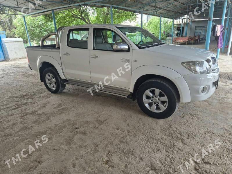 Toyota Hilux 2009 - 350 000 TMT - Aşgabat - img 7